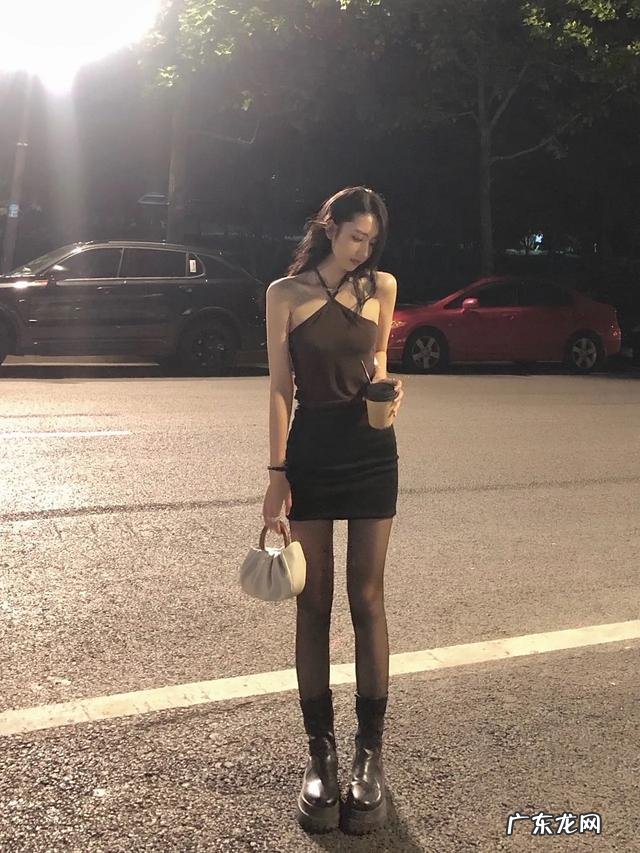 夏天穿丝袜为什么有的人脚会臭?