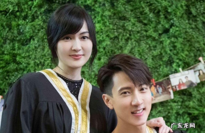 吴尊微博分享夫妻二人的结婚照,男帅女美太甜了,要永远幸福