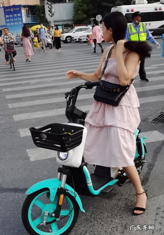 有哪些皮一下就很开心的句子?