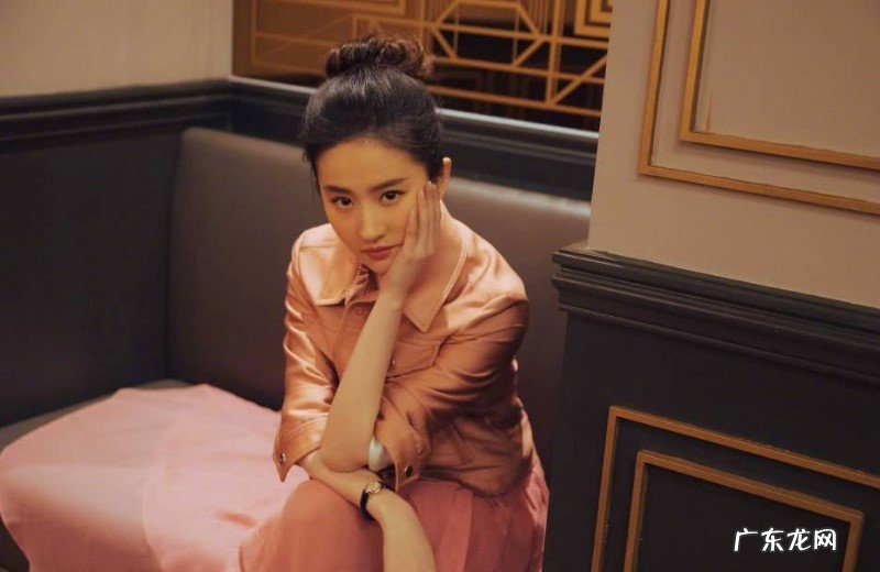 花木兰剧照曝光，刘亦菲英姿飒爽，简直把花木兰演活了