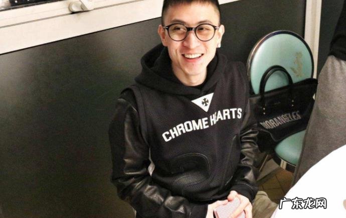 秦奋晒99亿余额真的吗 王思聪的好友秦奋他家干什么的