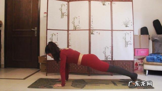 山东网红铁山靠,为什么快速的火了起来? 山东的网红一个月挣多少钱