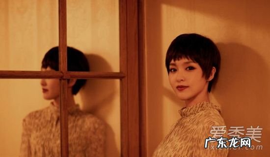 唐嫣最新短发造型曝光 跪求女明星放过这款发型吧!