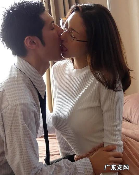 松下纱荣子个人资料和性感私照