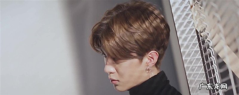 范丞丞正在做家务的男子唱的rap是甚么