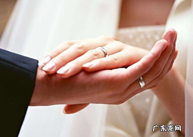 当我们老了，我们自愿离开子女的家，夫妻独自生活，这样做好不好