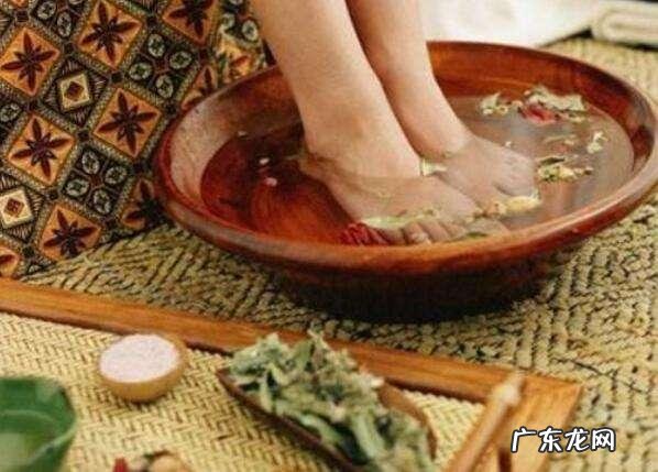 坚持泡脚对身体有何好处?如何泡才不会让健康受损?