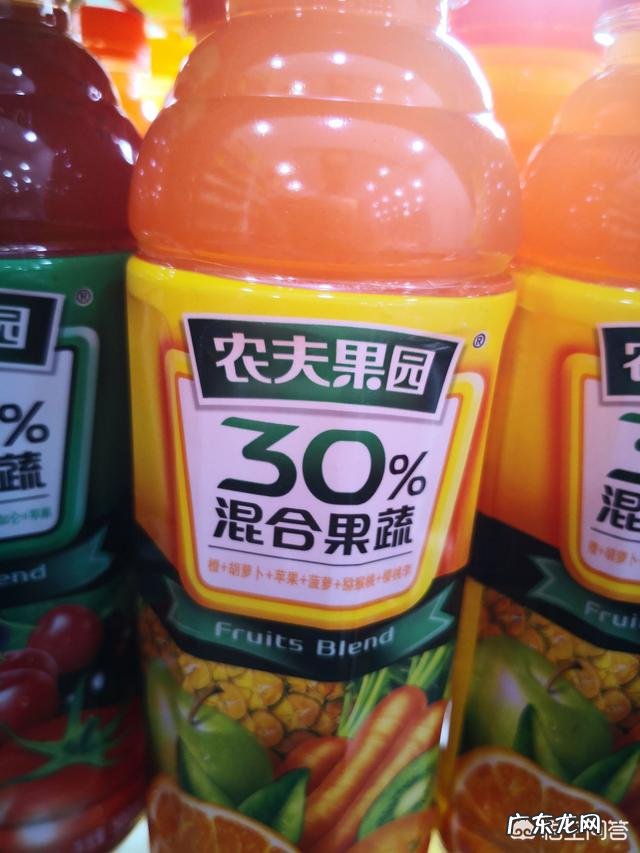你平常是喜欢喝饮料还是矿泉水? 你喜欢饮料还是矿泉水