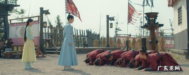 明月曾照江东寒噤浑泓最初跟谁正在一同了