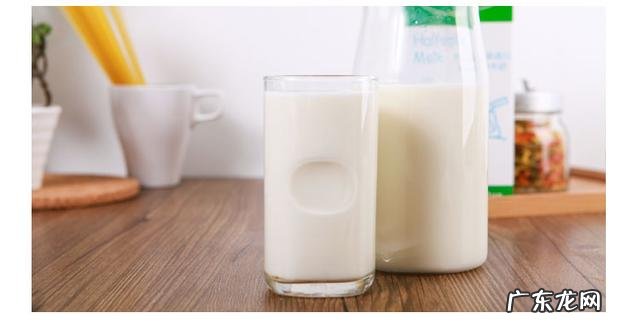 晚上喝酸奶好还是纯奶好?