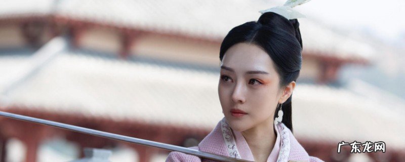 芈华是秦初皇的甚么人