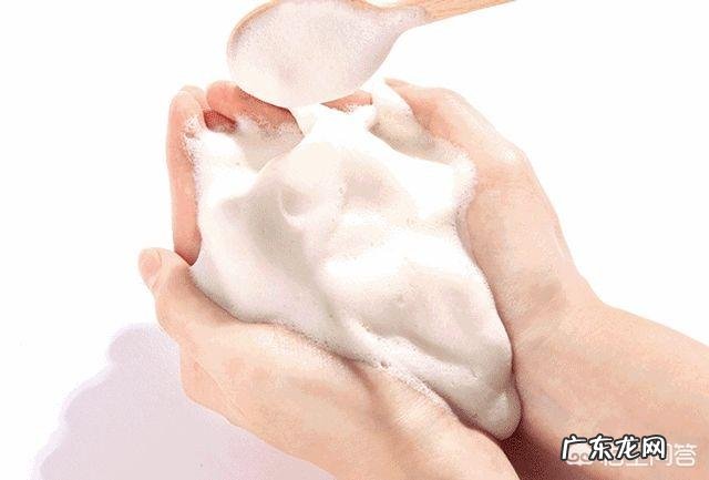 请问男生洗面奶应该怎样才是正确使用