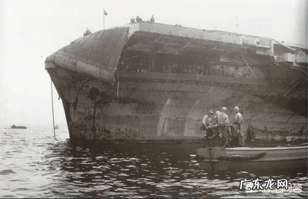 军舰在海洋里行驶,一般能抗多少ji风浪会不会沉没