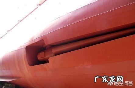 军舰在海洋里行驶,一般能抗多少ji风浪会不会沉没