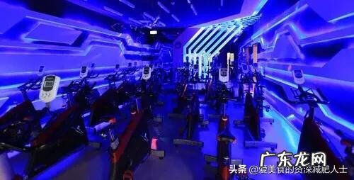 骑动感单车每周四天,能练出腹肌吗?