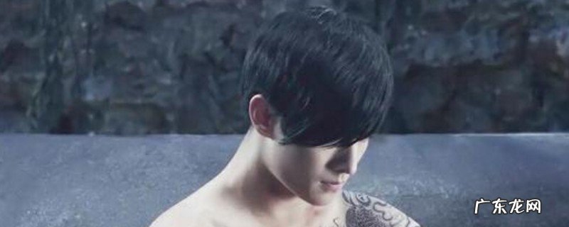 闷油瓶正在青铜门里干吗