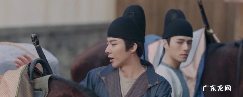 少歌止皓皆第几散正在街上抱乐嫣