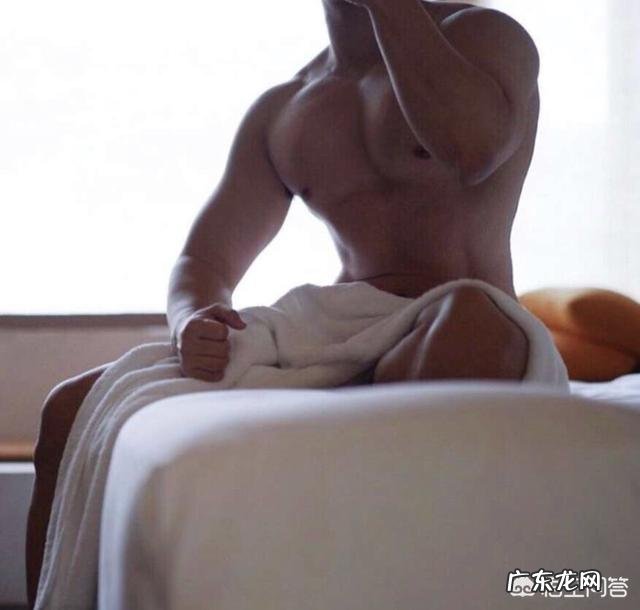 普通健身者平板自由卧推100公斤是什么水平?