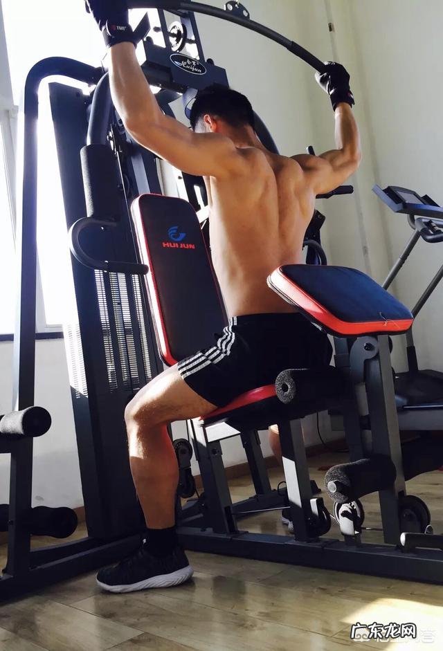 普通健身者平板自由卧推100公斤是什么水平?