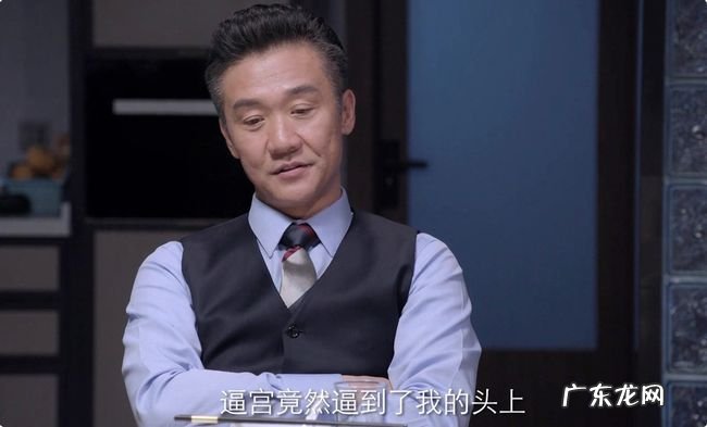 《突围》播出到第13.14散,编剧为何要摆设平易近国剧啊?