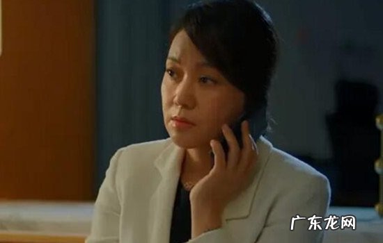 《突围》“深喉”究竟是谁《突围》谗谄秦小冲的究竟是谁