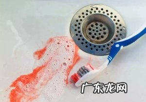一刷牙就出血,这是缺乏维生素C的表现吗?