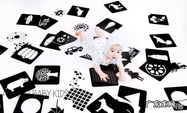 请问大家1-2月的宝宝每天的作息大概是怎样的？