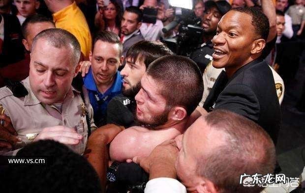 如何看待小鹰欲请泰森和洛马琴科父亲出山,来对付梅威瑟?