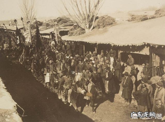 慈禧喝了一碗县令母亲熬的汤,赏赐金镯子,其父知道后为何自杀?