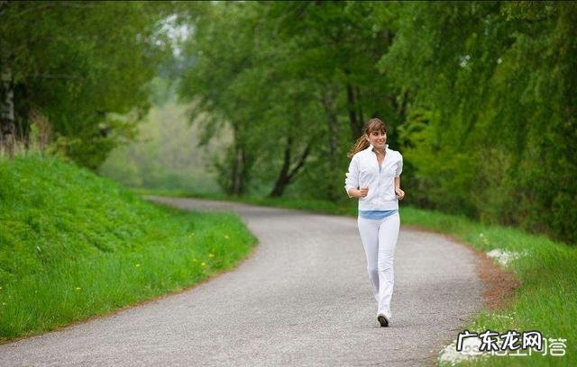 请问走路每天多少公里可以减肥?