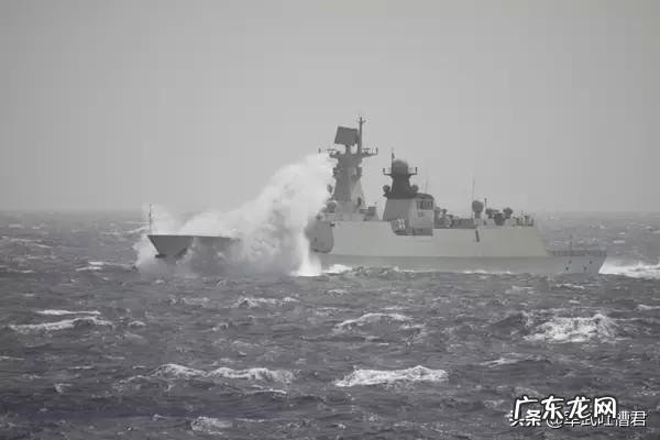 052和055能在10米的浪中穿行吗