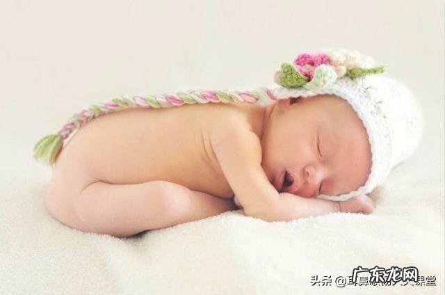 有些人睡觉时总是打鼾,这是怎么回事该怎么办