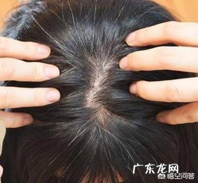 你身边有50多岁头发仍然黑亮无银发的女人吗