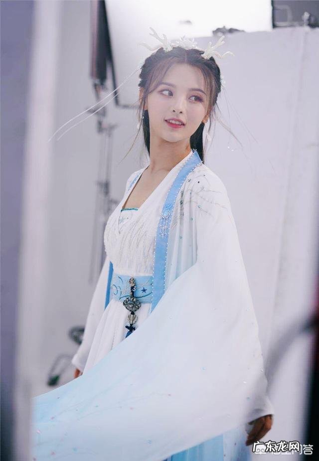 杨超越是怎么火起来的,有什么作品