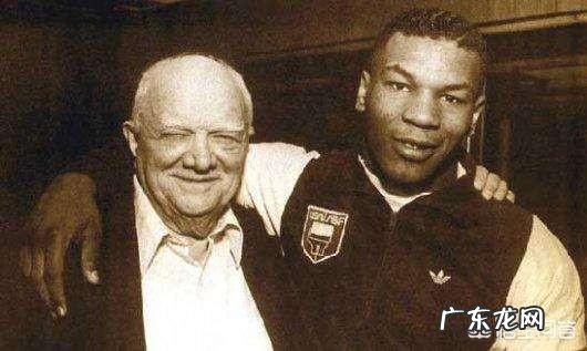 梅威瑟和泰森,谁在拳坛的地位比较高?