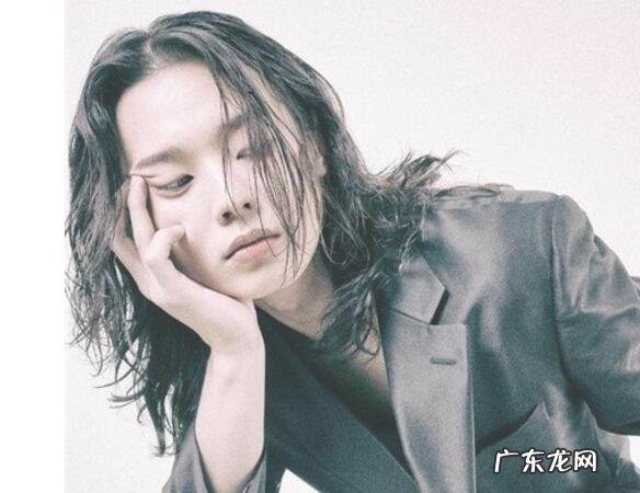 2022最新男生长发发型图片