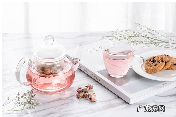 白梅花和玫瑰花泡水喝的功效 玫瑰花泡水喝的功效