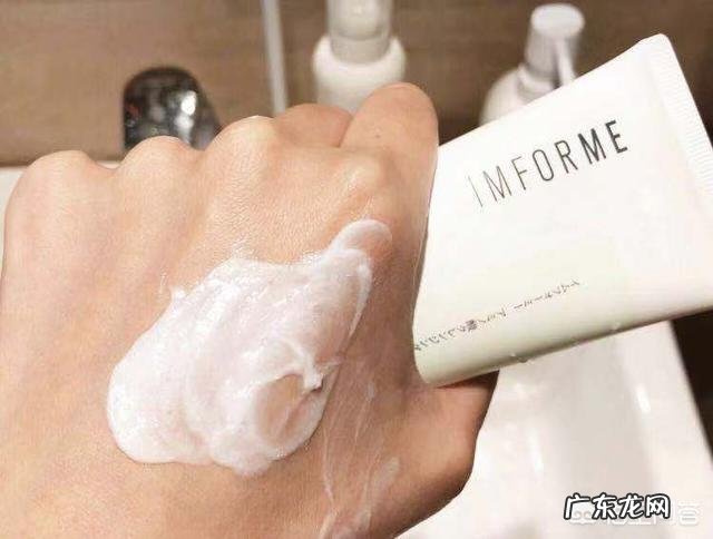 皮肤四季都会出现局部干裂的情况该怎样解决?