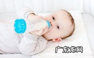 母乳不够,可以给宝宝加奶粉喝吗?