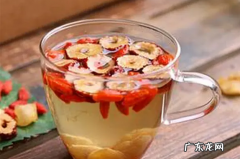 山楂泡水喝的功效与副作用-山楂泡水喝的好处及危害