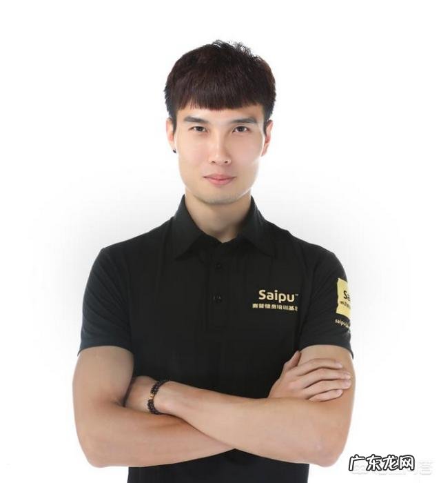 做引体向上真的能练出来腹肌吗？