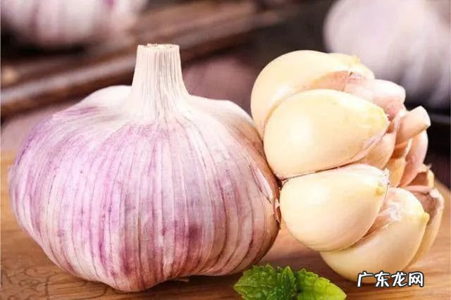 “生吃大蒜”真能防治癌症吗?研究结果公布,越早知道越好