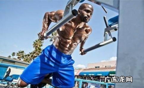 沙袋绑脚腕能让跳，跑步坚持的更久和轻快吗？ 绑沙袋跑步真的能锻炼吗