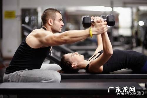 健身教练怎么选择?看身材?看脸蛋?看口才?看证书?