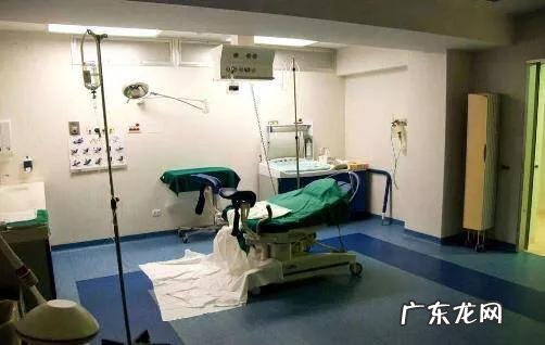 婴儿只认准一个人抱,怎么办?