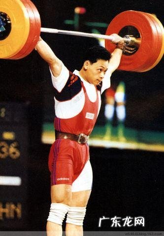 为什么花滑“小花”李子君会在22岁巅峰期宣布退役？