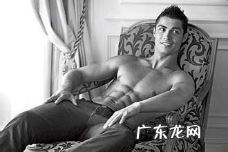 为什么花滑“小花”李子君会在22岁巅峰期宣布退役？