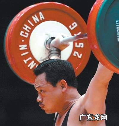 为什么花滑“小花”李子君会在22岁巅峰期宣布退役？