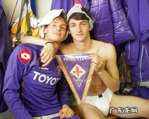 为什么花滑“小花”李子君会在22岁巅峰期宣布退役？