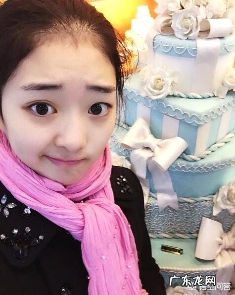 为什么花滑“小花”李子君会在22岁巅峰期宣布退役?